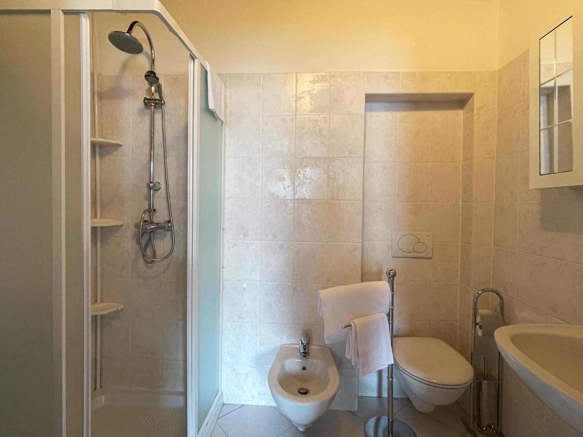 Renzo E Lucia Lake View Apartment Oliveto Lario Екстериор снимка
