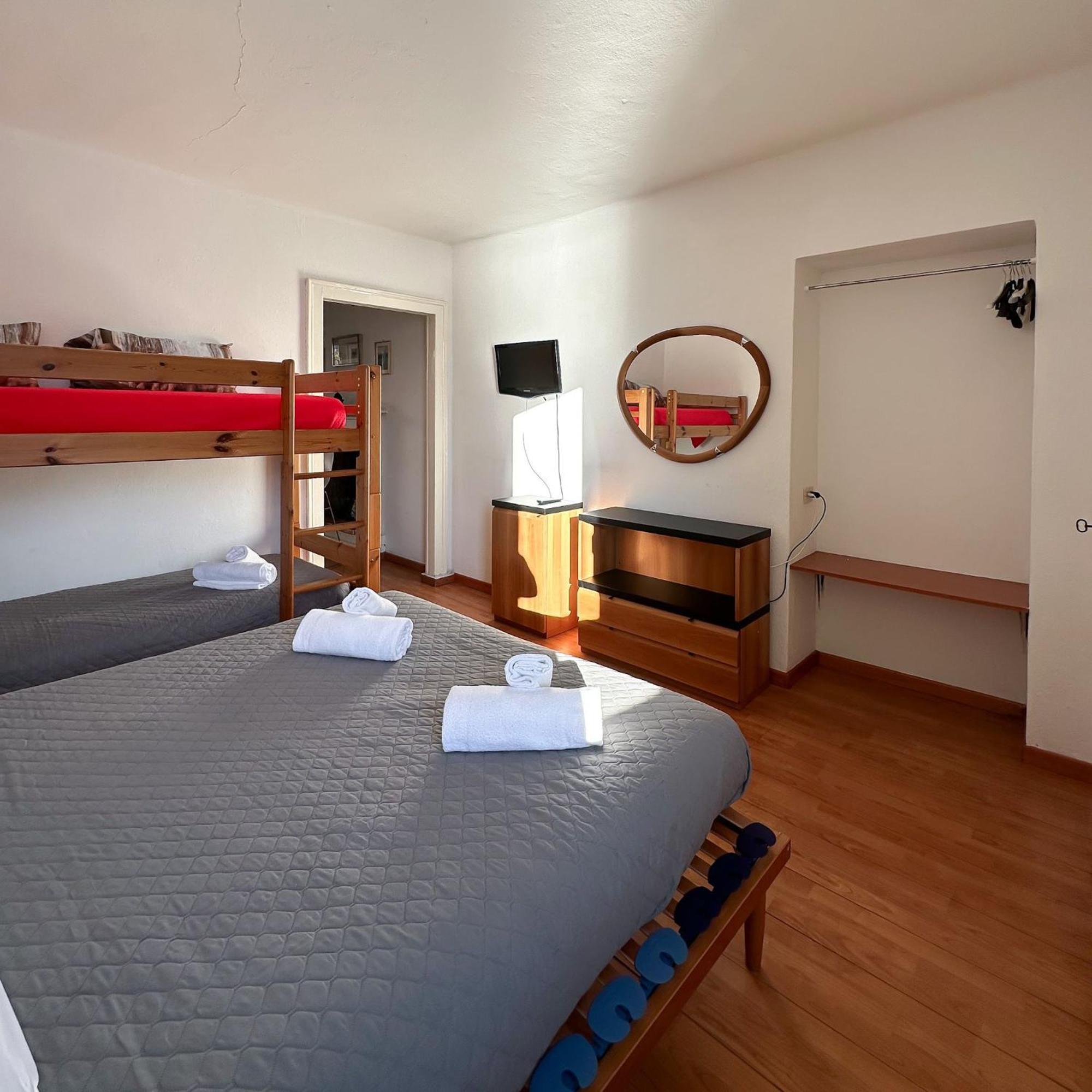 Renzo E Lucia Lake View Apartment Oliveto Lario Стая снимка