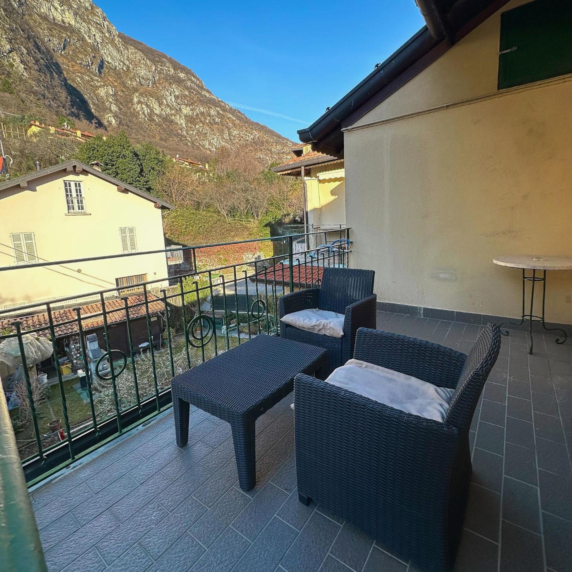 Renzo E Lucia Lake View Apartment Oliveto Lario Стая снимка